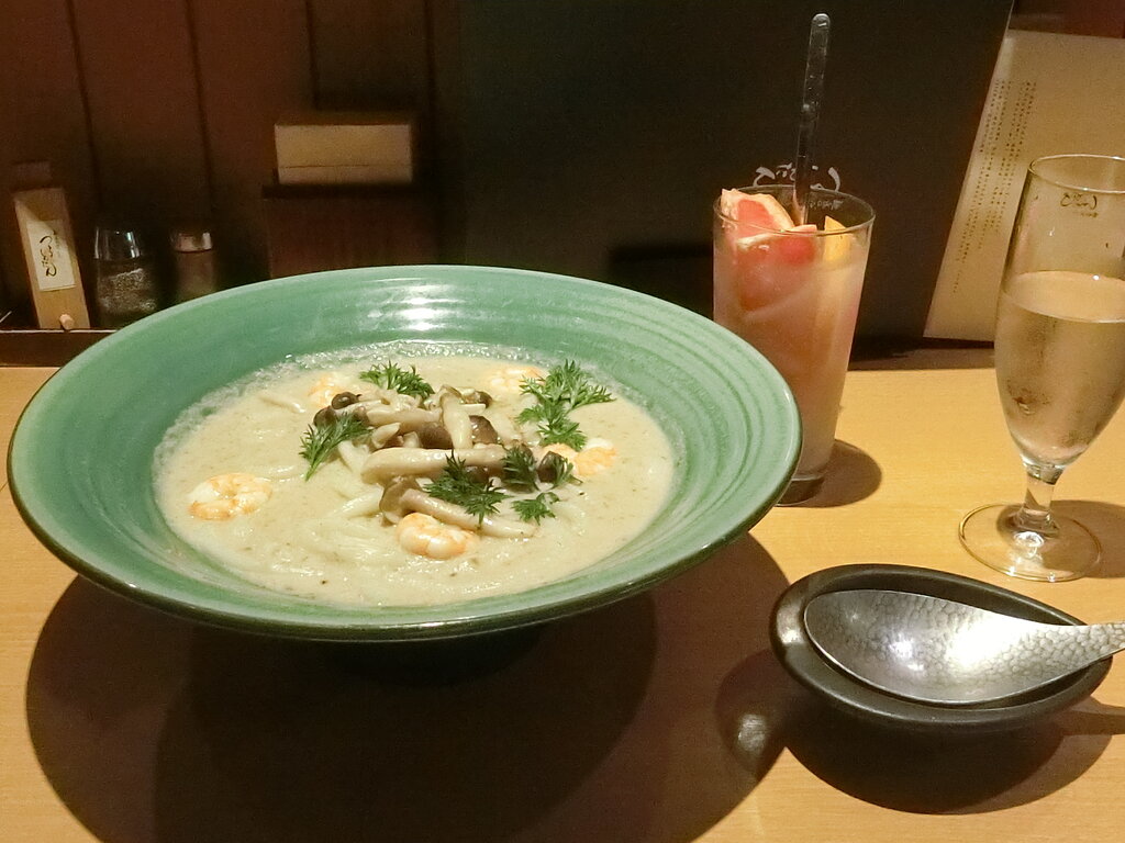 つるとんたんの海老と秋茸クリームのうどん 六本木 ぶらり ふらり西やら東やら 美味しいもの探し2nd