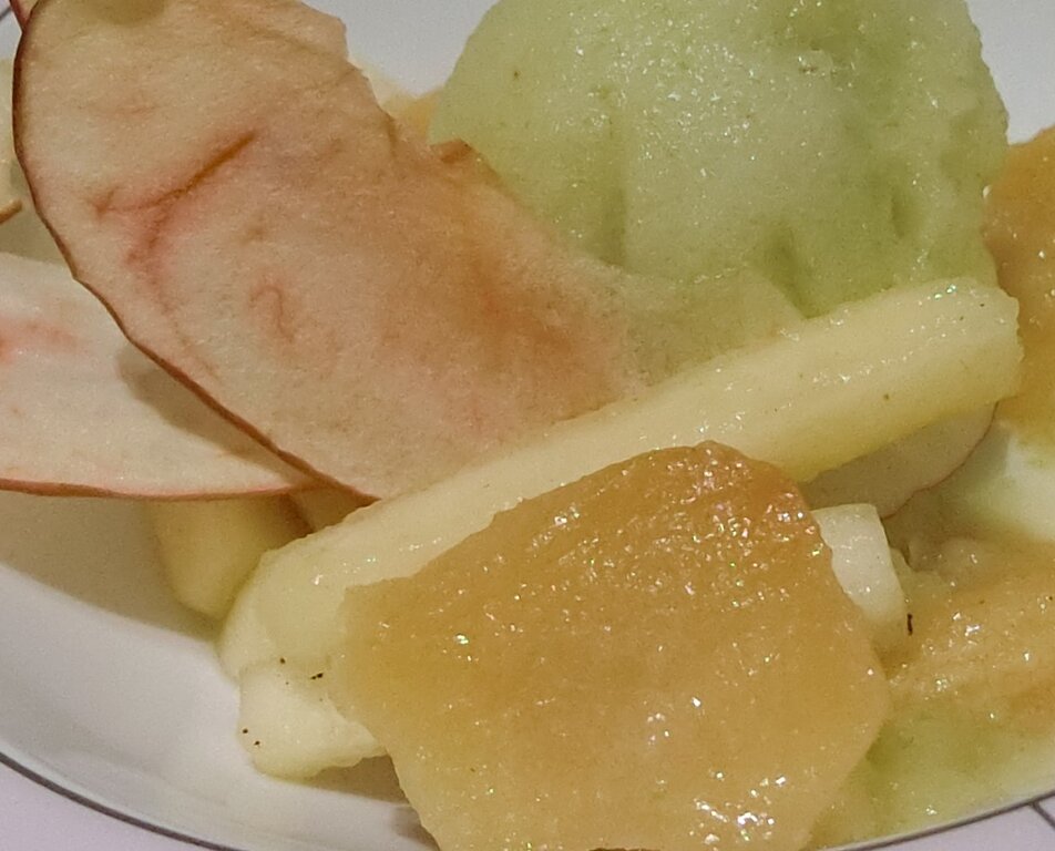 11月限定 リンゴの多彩な美味さを味わえる一皿 銀座 ぶらり ふらり西やら東やら 美味しいもの探し2nd