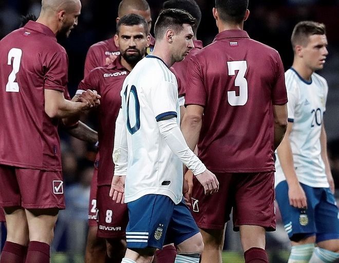 悲報 代表戦のメッシさん やっぱり雑魚だった フットボールの今を知る サッカーまとめ速報