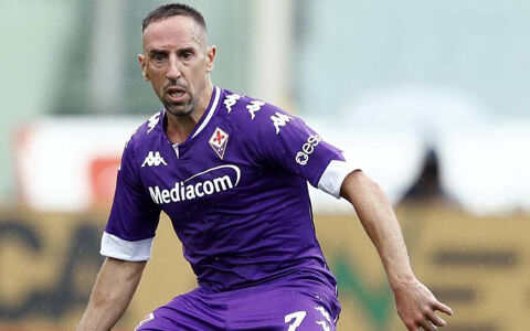 世界的名手と並び34歳df長友佑都も選出 最高の無所属選手27人 に伊メディア注目 スポキチ速報