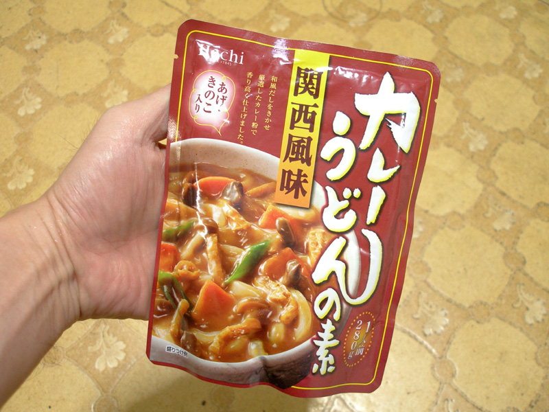 ハチのカレーうどんの素関西風味は値段の割に具がものすごいけれども味はあんまうまくはない はやしのなか