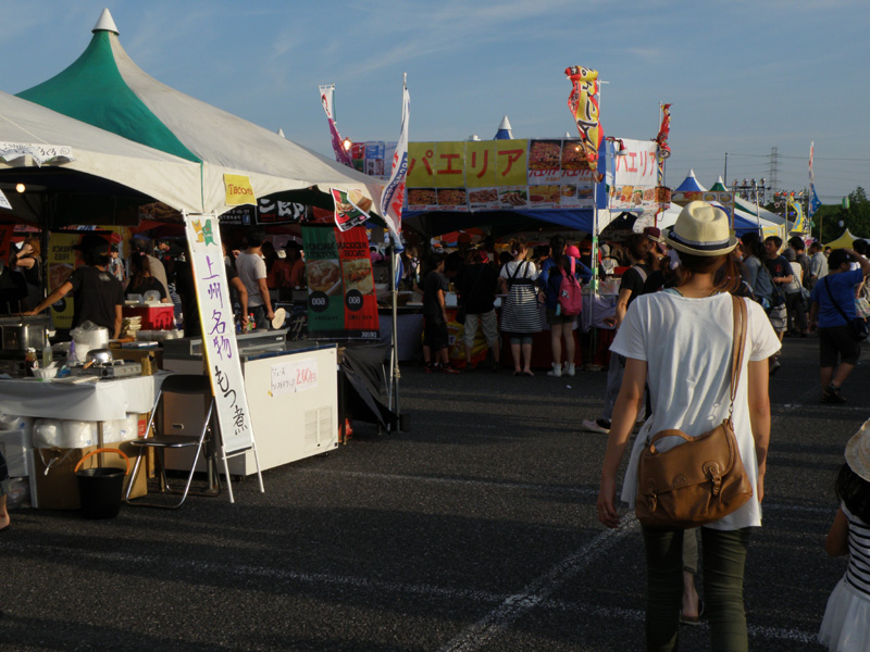 ノイズがひどいので違うraw現像ソフトで現像したものをミックスして作った感じのhdr はやしのなか