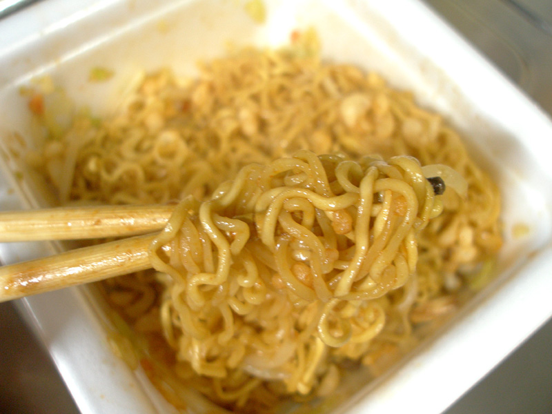 イオンのトップバリュワールドダイニングミーゴレンは味のバランスがよくなくてイマイチ はやしのなか