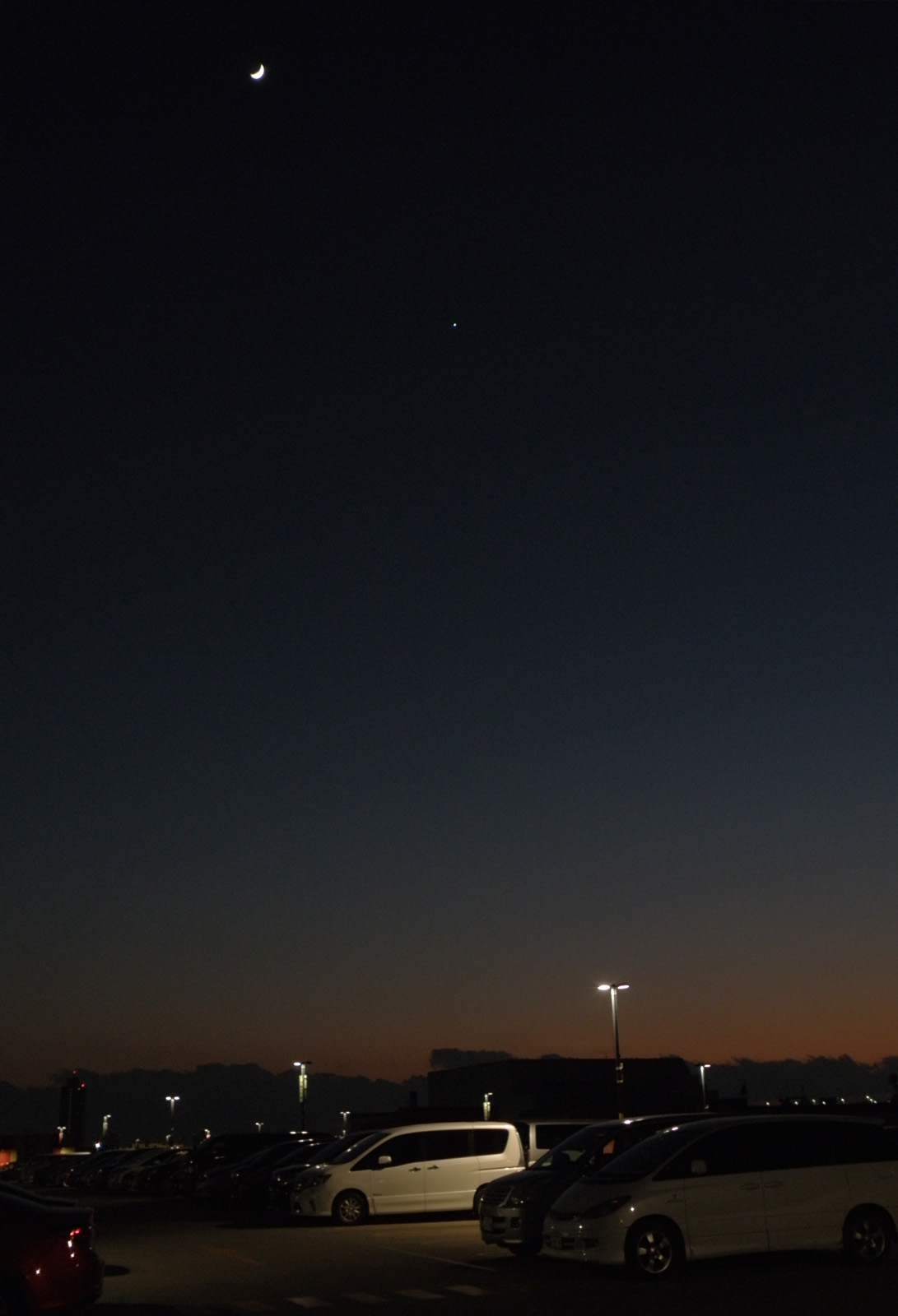 ２０１７年１月３日夕方の月と火星の接近を撮ったが火星が暗くて見栄えがしない はやしのなか