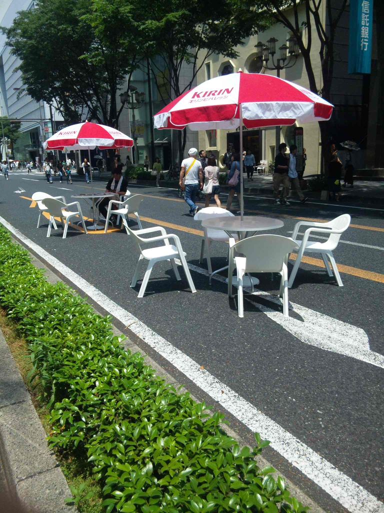 路上歩行者