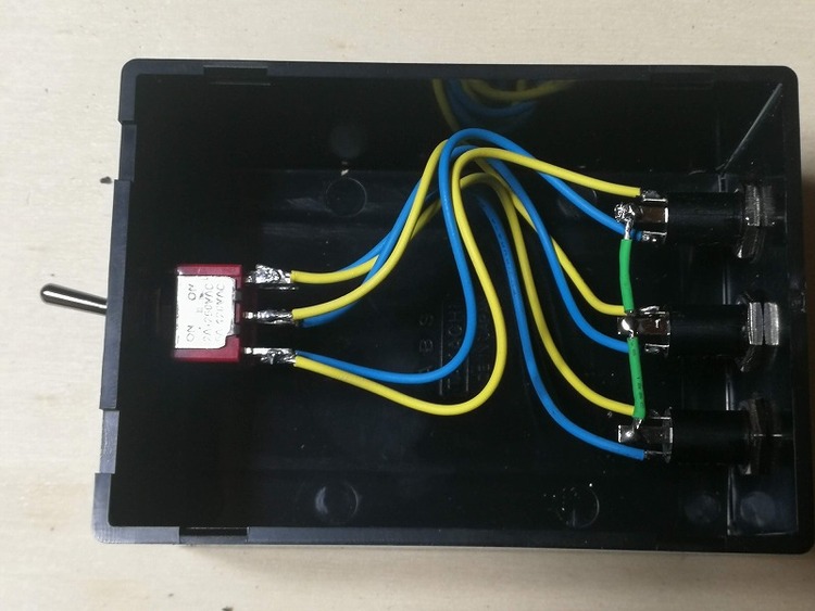 ステレオミニプラグのセレクターを自作する 元バイクレーサーの街乗りな日々