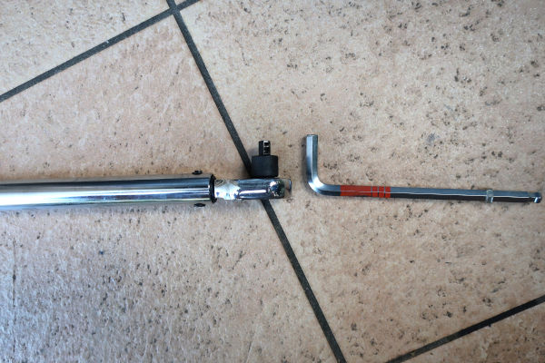 自転車 ペダル 外し 方 固い