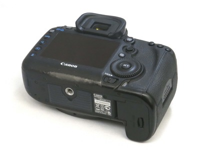 canon_eos_5d_markiii_b
