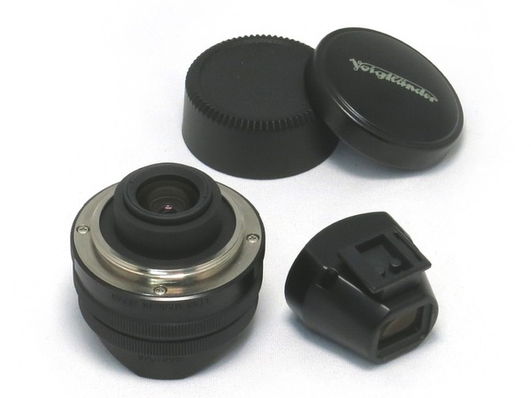 voigtlander_super_wide-heliar_15mm_aspherical_l39_black_b