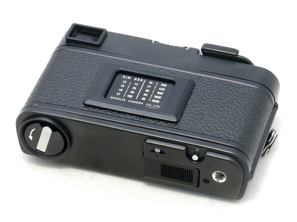 minolta_cle_m-rokkor_40mm_b