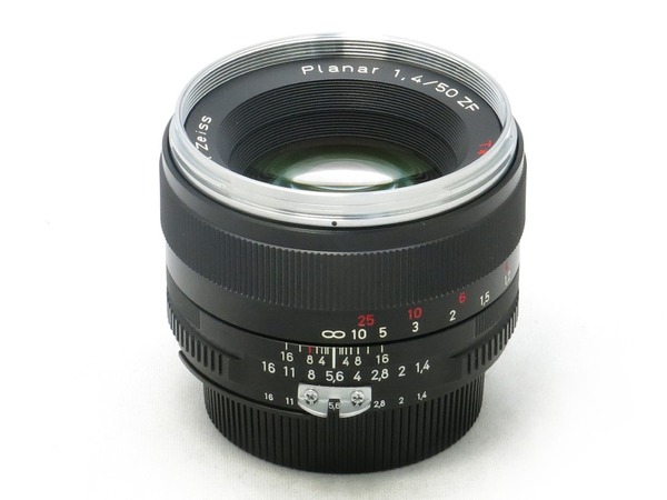 carl_zeiss_planar_50mm_zf_01