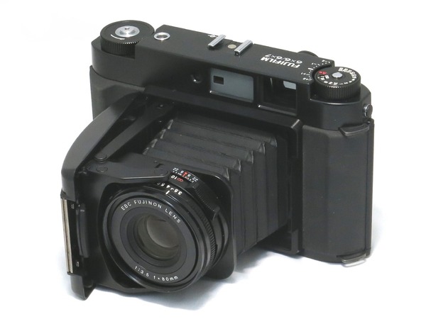 fujifilm_gf670_professional_black_a