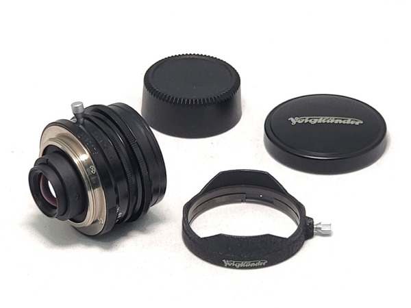 voigtlander_ultra_wide_heliar_12mm_aspherical_c