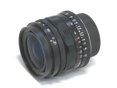 voigtlander_ultron_28mm_aspherical_l39_a