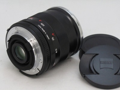 distagon_25mm_02