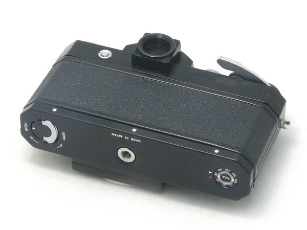 nikon_f_eyelevel_black_b