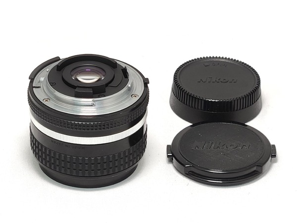 nikon_ai-s_nikkor_28mm_c