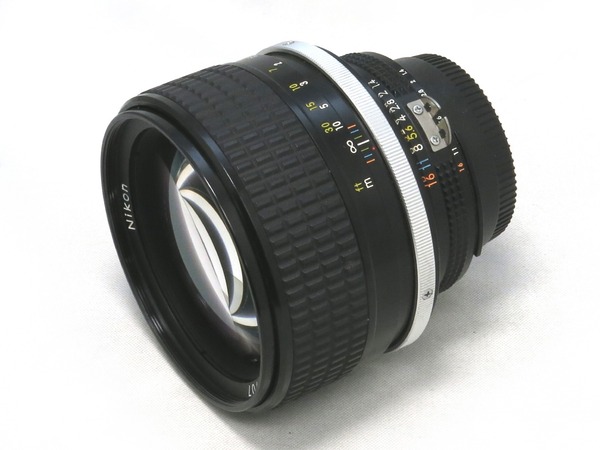 nikon_ai-s_nikkor_85mm_a