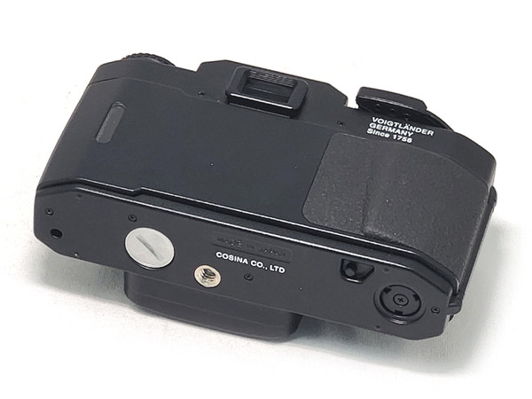 voigtlander_bessaflex_tm_black_03