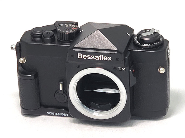 voigtlander_bessaflex_tm_black_01