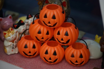 ricoh_xr_rikenon_100mm_macro-sony_a7_halloween