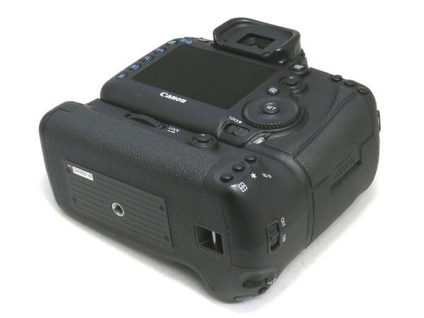 canon_eos_5d_mark_iii_bg-e11_b