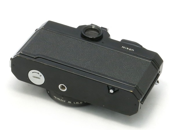 nikon_nikkormat_ft3_black_b