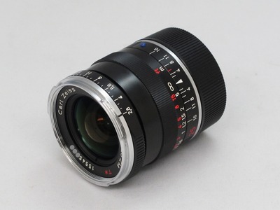 carl_zeiss_biogon_25mm_zm_a