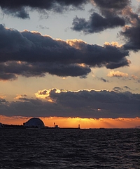 南港夕景