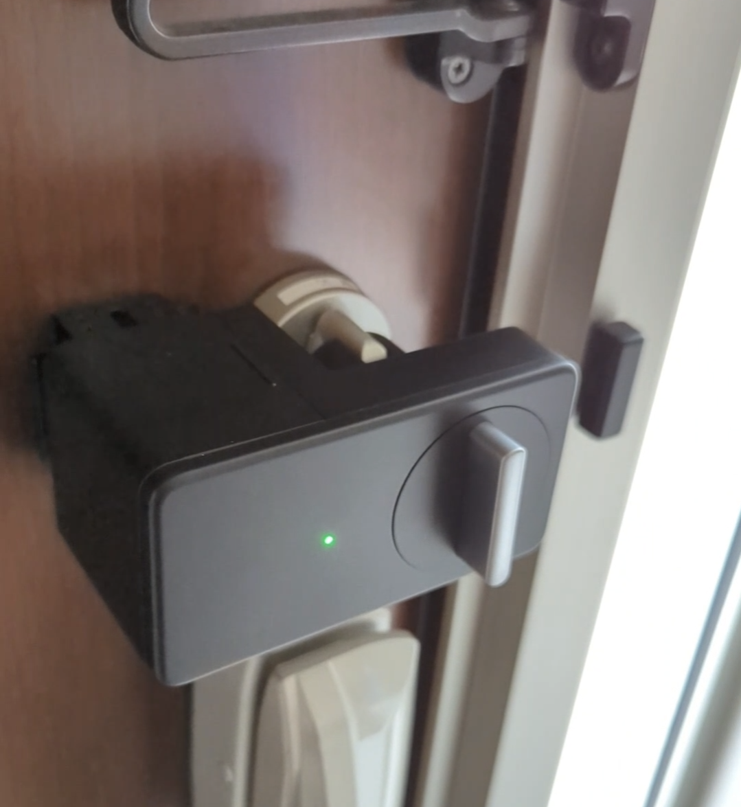 不安定な Qrio Lock から SwitchBot へ変更 比較 : オフロードハンター