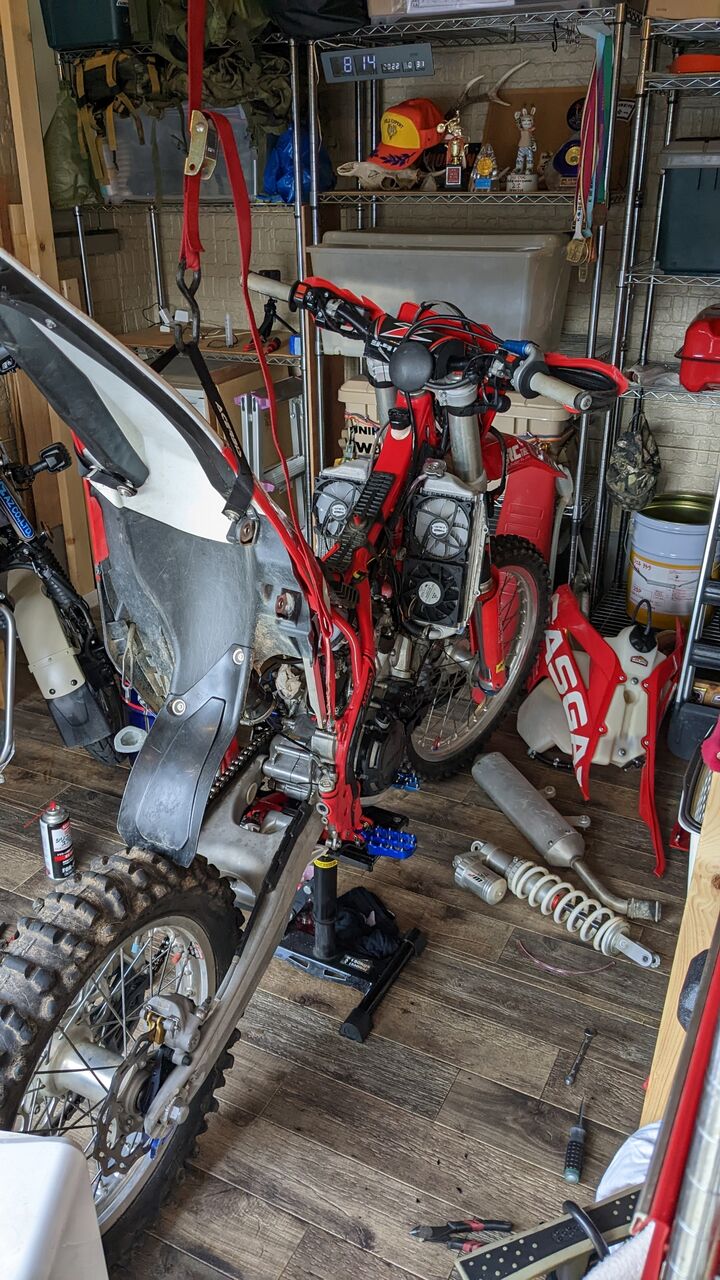 KTM オイルポンプ　250EXC300EXC KTM オイルポンプ 250EXC 300EXC