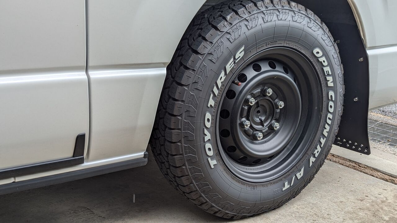 送料込み☆トーヨーAT3ゴツゴツ☆195/80R15☆ハイエース・キャラバン OPEN COUNTRY ハイエース 200系 195/80R15 ホイールセット