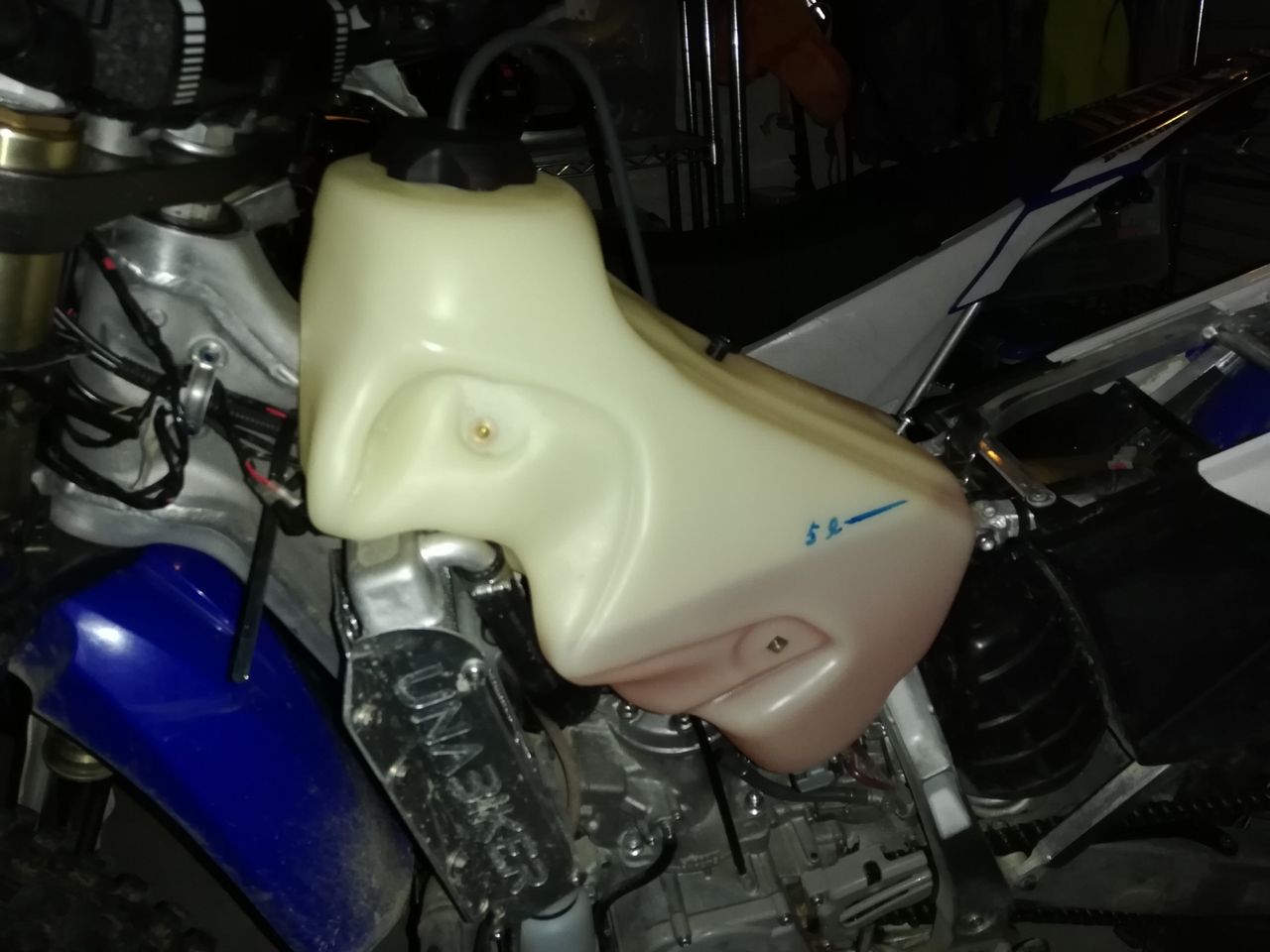 週末限定直輸入♪ YZ125 ビッグタンク - crumiller.com