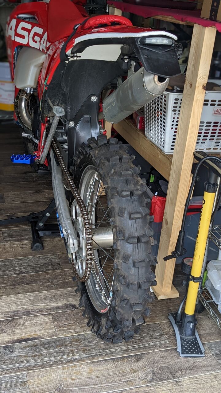 gasgas EC250フェンダー　キャリパー　ハンドルセット GASGAS EC250】ハンドルとタイヤ変更して林道ツーリング : オフロード