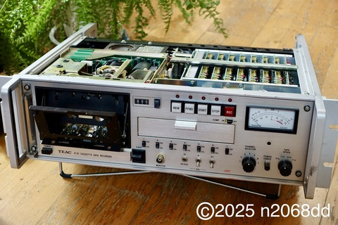 TEAC C-1/Mk2のベース機となったデータレコーター「R－81