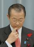 河村建夫官房長官は24日午後の会見