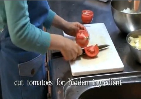 海外の反応 日本のカレー 何てこった あんなに大きな野菜の塊をたくさん入れるんだ 日本のカレーレシピ動画を見た海外の反応 海外の反応 Jp ページ目