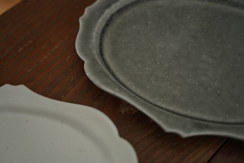 広瀬佳子　霜降りグレー　洋皿L M 2枚セット　グレーのオーバル型皿セット　新品 広瀬佳子霜降りグレー洋皿L M 2枚セットグレーのオーバル型皿セット新品