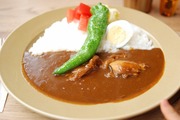 トラックファニチャー カレー
