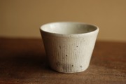 灰釉粉引 線刻 筒湯呑2