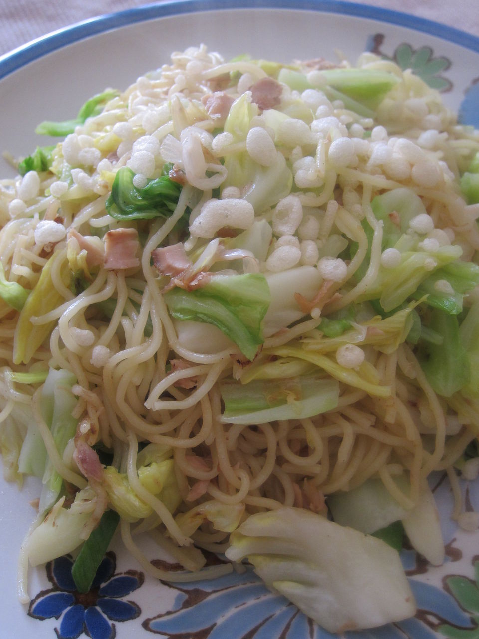 ツナと春キャベツの梅塩焼きそば ぴよの日記 ツナと春キャベツの梅塩焼きそば ぴよの日記