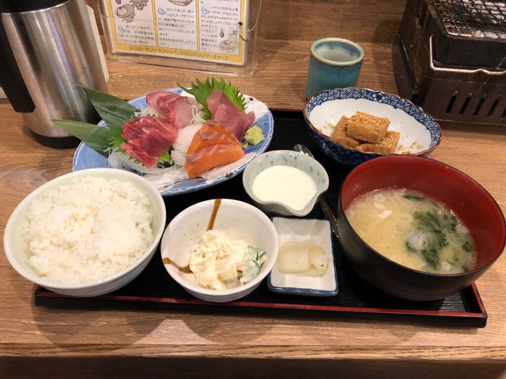 Sfpホールディングス 磯丸水産でがっつり定食ランチ 自由になりたくないかい Sfpホールディングス 磯丸水産でがっつり定食ランチ 自由になりたくないかい