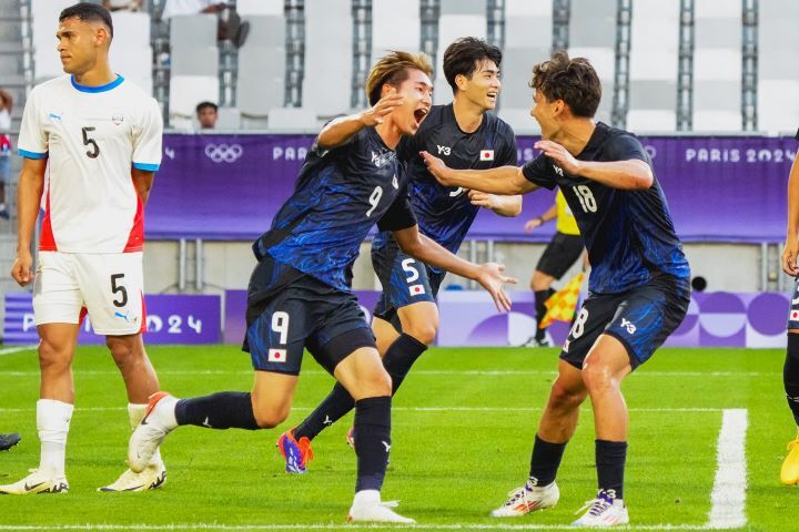 【やったー！】パリ五輪、男子サッカー“歴史的”5発開幕！三戸＆藤尾が04年小野以来の2発、山本も決めパラグアイ圧倒