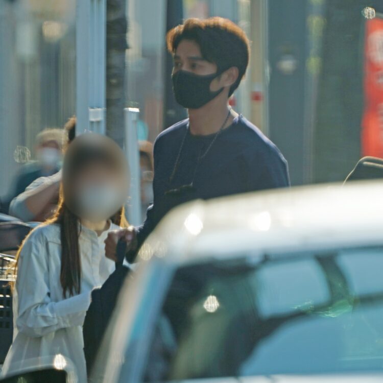【デッくん世捨て人か？】　家賃ゼロ・携帯電話は圏外・汲み取り式トイレ…　山小屋に住み、1人で狩りをして「自給自足」生活  [jinjin★]