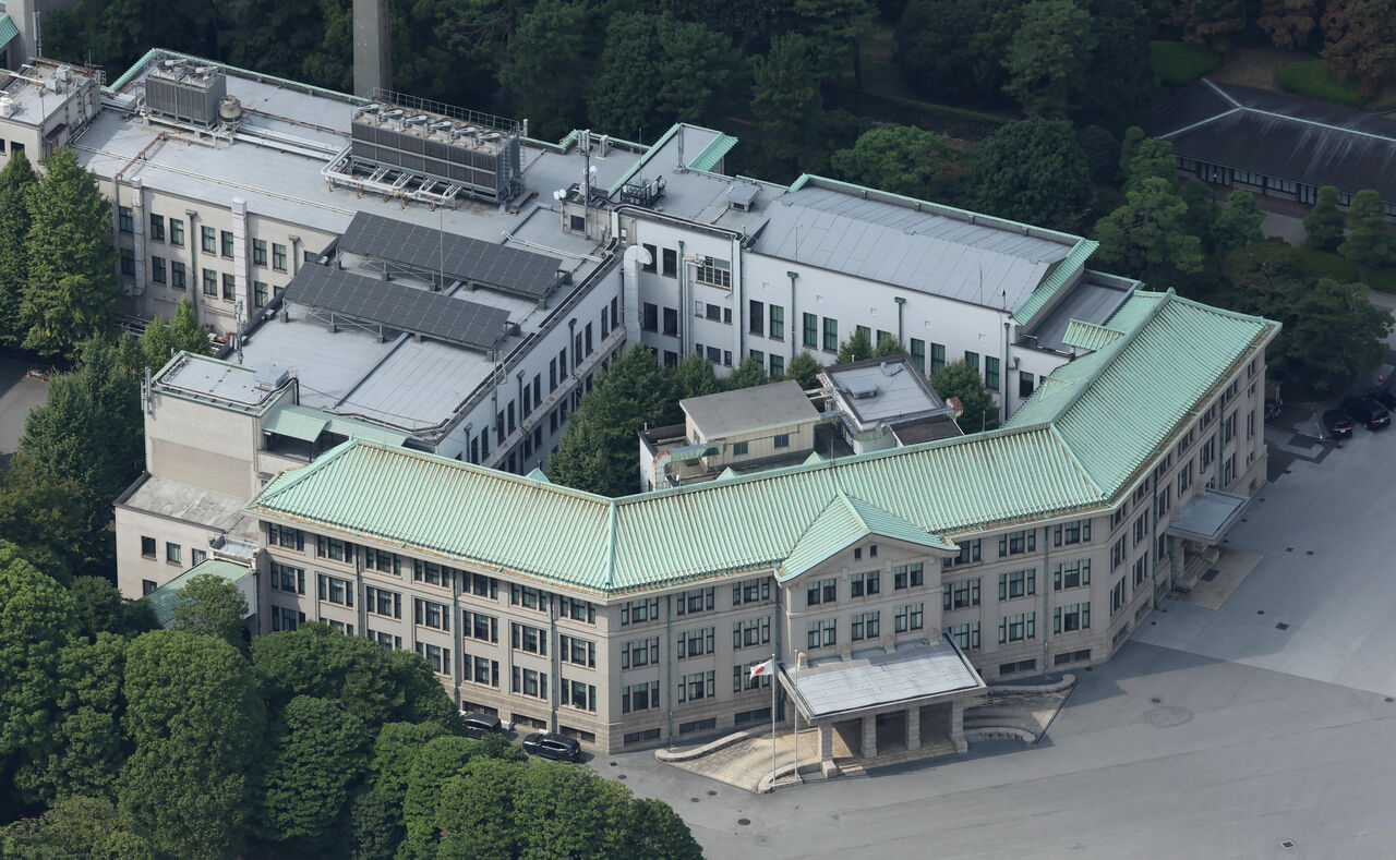 宮内庁「広報室」を新設、初代室長に警察庁の藤原氏…皇室の名誉を損なう不適切な出版物などに対応  [おっさん友の会★]