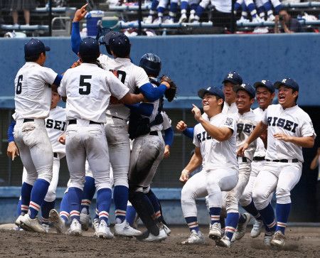 【波乱ずくめだな】大阪大会決勝は履正社が3-0で大阪桐蔭を下し、4年ぶり5度目の甲子園出場 [ＴＨＥ　ＦＵＲＹφ★]