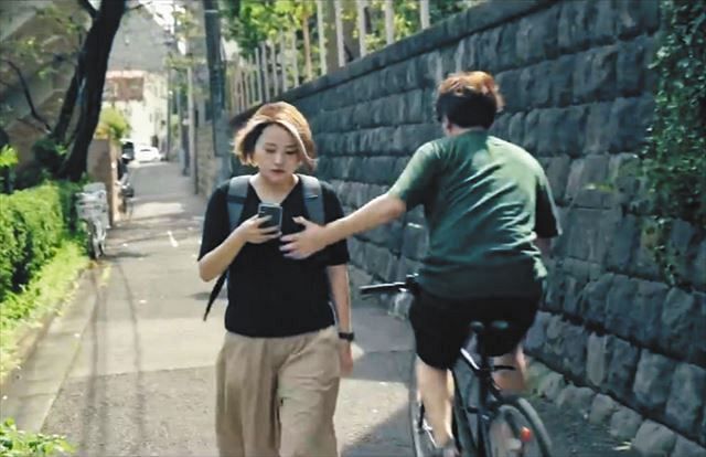 【パパが甘やかしたのね】市村正親と篠原涼子の長男・優太、外国人女性の胸を触って“警察沙汰”の説明ないまましれっとインスタ再開で厳しい反応