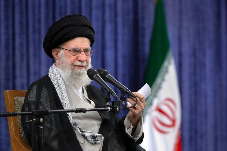 イラン最高指導者ハメネイ師、トランプ氏の最後通告を拒絶「決して降伏しない」