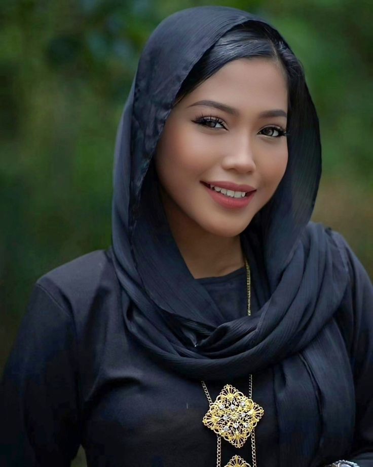 『Nur Amira Syahira』94