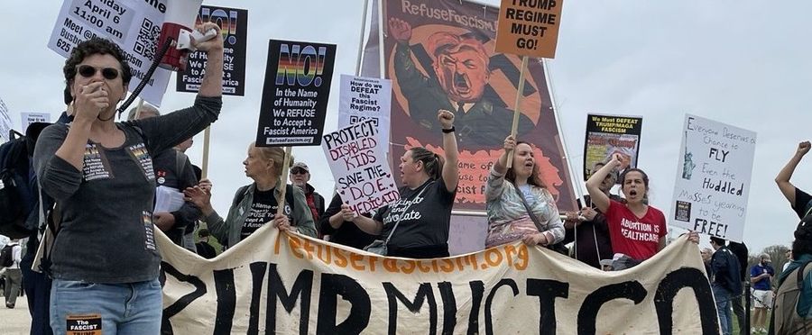 「トランプは退陣を」　米各地で抗議デモ、最大規模